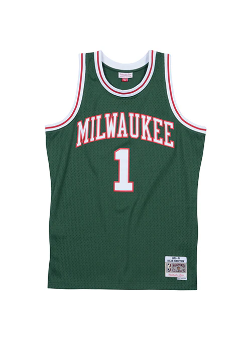 Mitchell & Ness Oscar Robertson Milwaukee Bucks HWC Swingman Jersey - Image 3